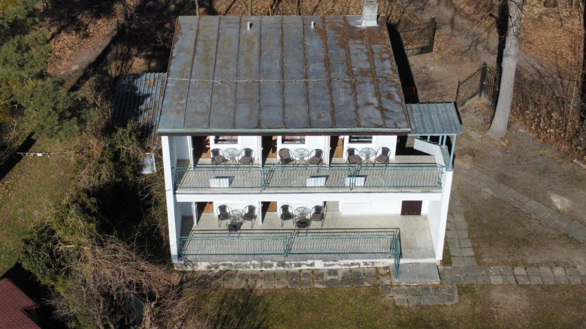 Yacht Club Bezdrev Hotel Hluboká nad Vltavou Exterior photo