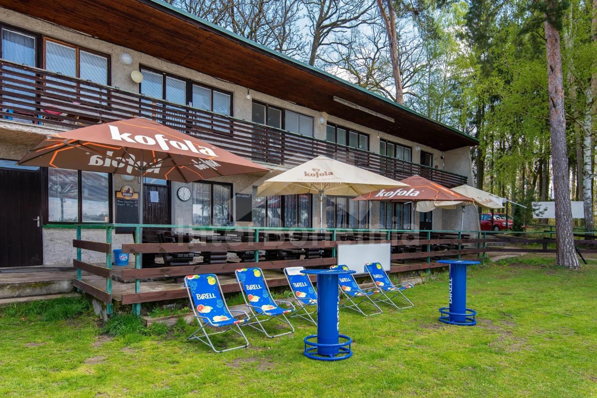 Yacht Club Bezdrev Hotel Hluboká nad Vltavou Exterior photo